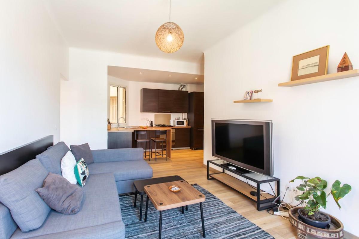 Apartamento #37 1bdr Bagatelle, Promenade, Sea Front Balcony & Ac *